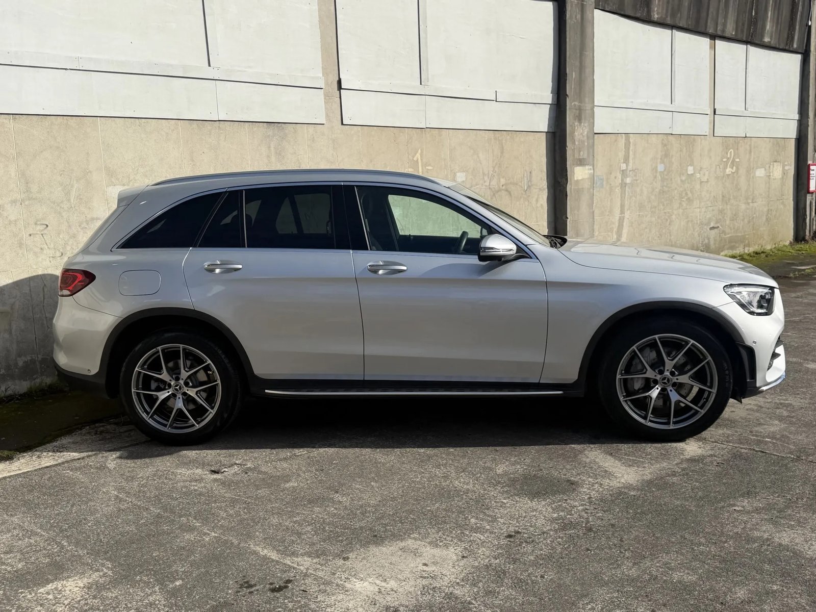 2019 Mercedes-Benz GLC 300 - Image 2
