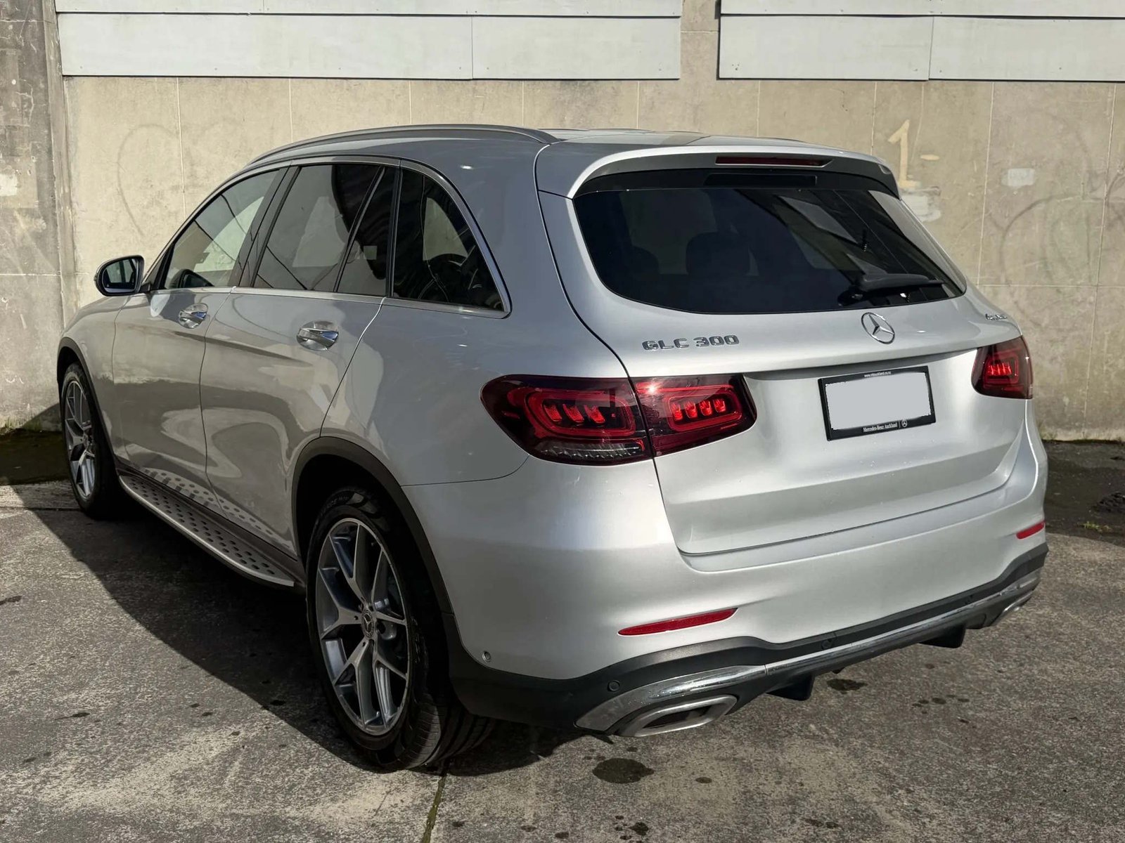 2019 Mercedes-Benz GLC 300 - Image 4